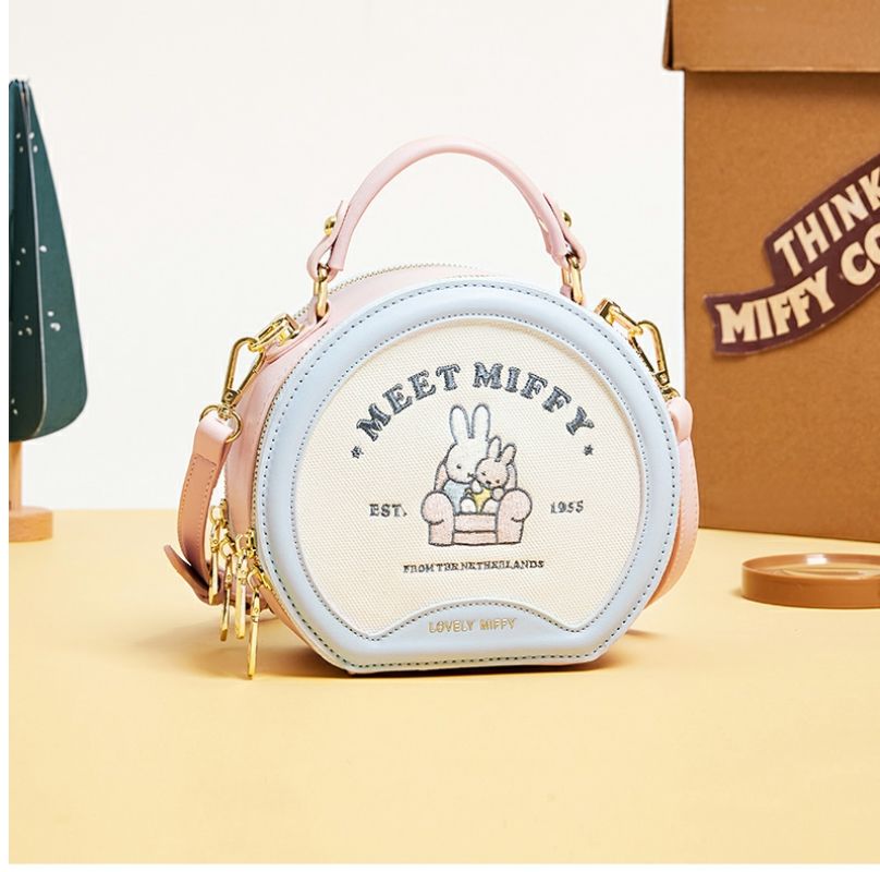 Luxury Bags In Japan - アニメミッフィー女性用バッグ新しいスタイルバッグ夏の高級感気質ニッチ小さな丸いバン型ワンショルダークロスボディポータブル