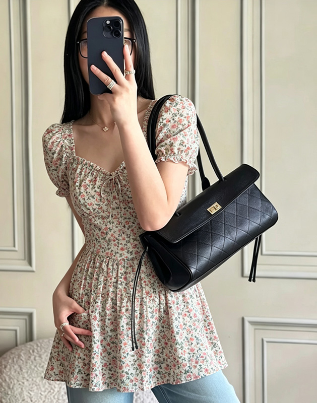 Structured Handbag Top Handle - CLAREGQI 2026 新品 本革 キルティング ショルダーバッグ
