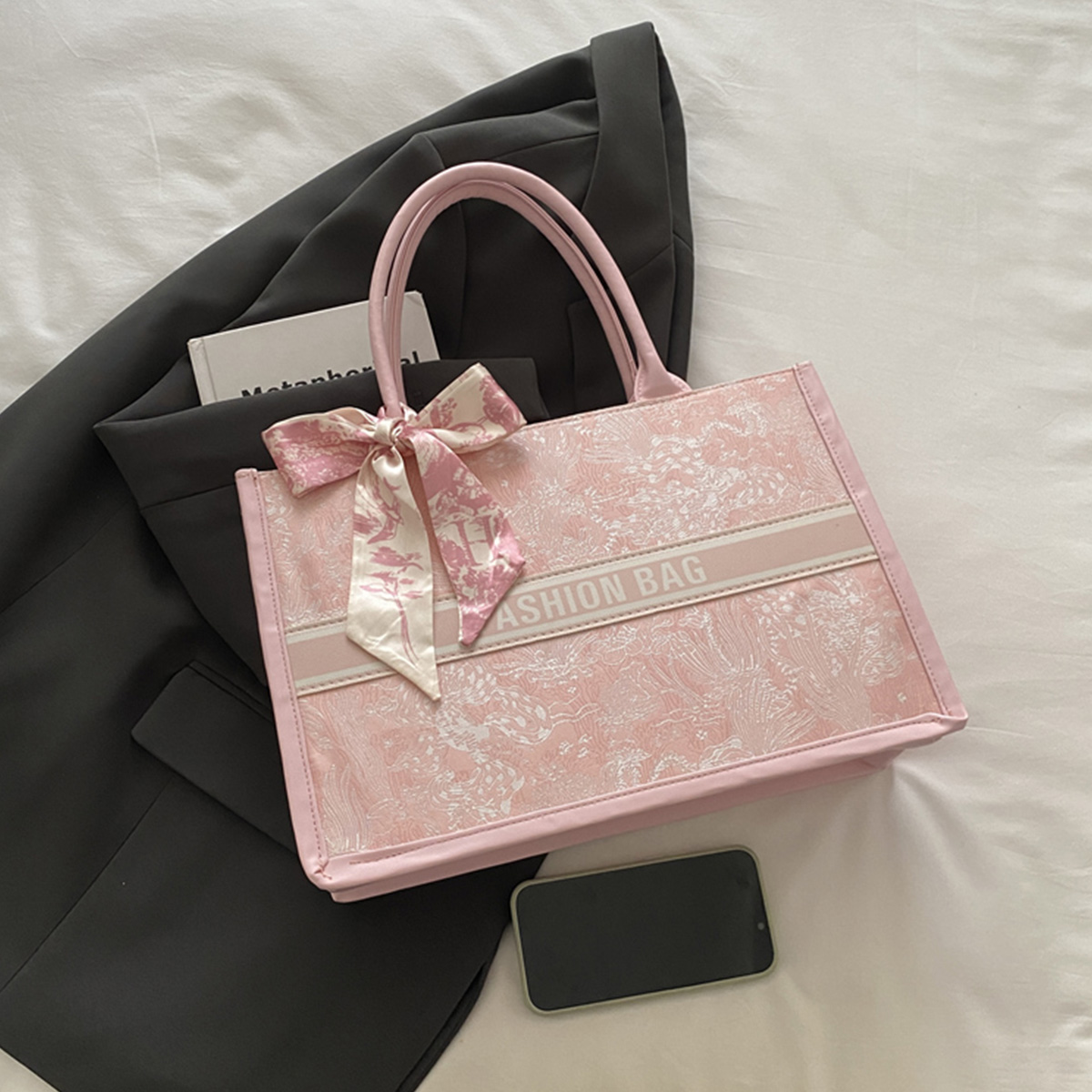 高級感あふれるエレガントな女性用トートバッグ、刺繍ブーケ柄P - Luxury Bags Collection のレビューと価格