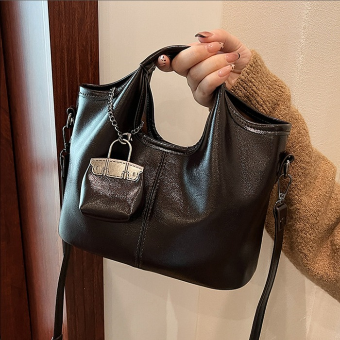高品質人気販売中卸売ニッチデザインレトロファッション脇下クロ - Luxury Bags China Wholesale のレビューと価格