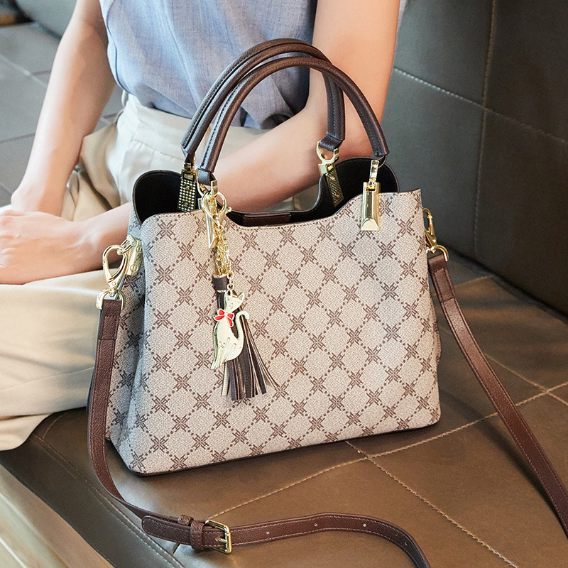高級感のある普段使いできるデザイナークロスボディおむつバッグ - Luxury Bags Everyday のレビューと価格