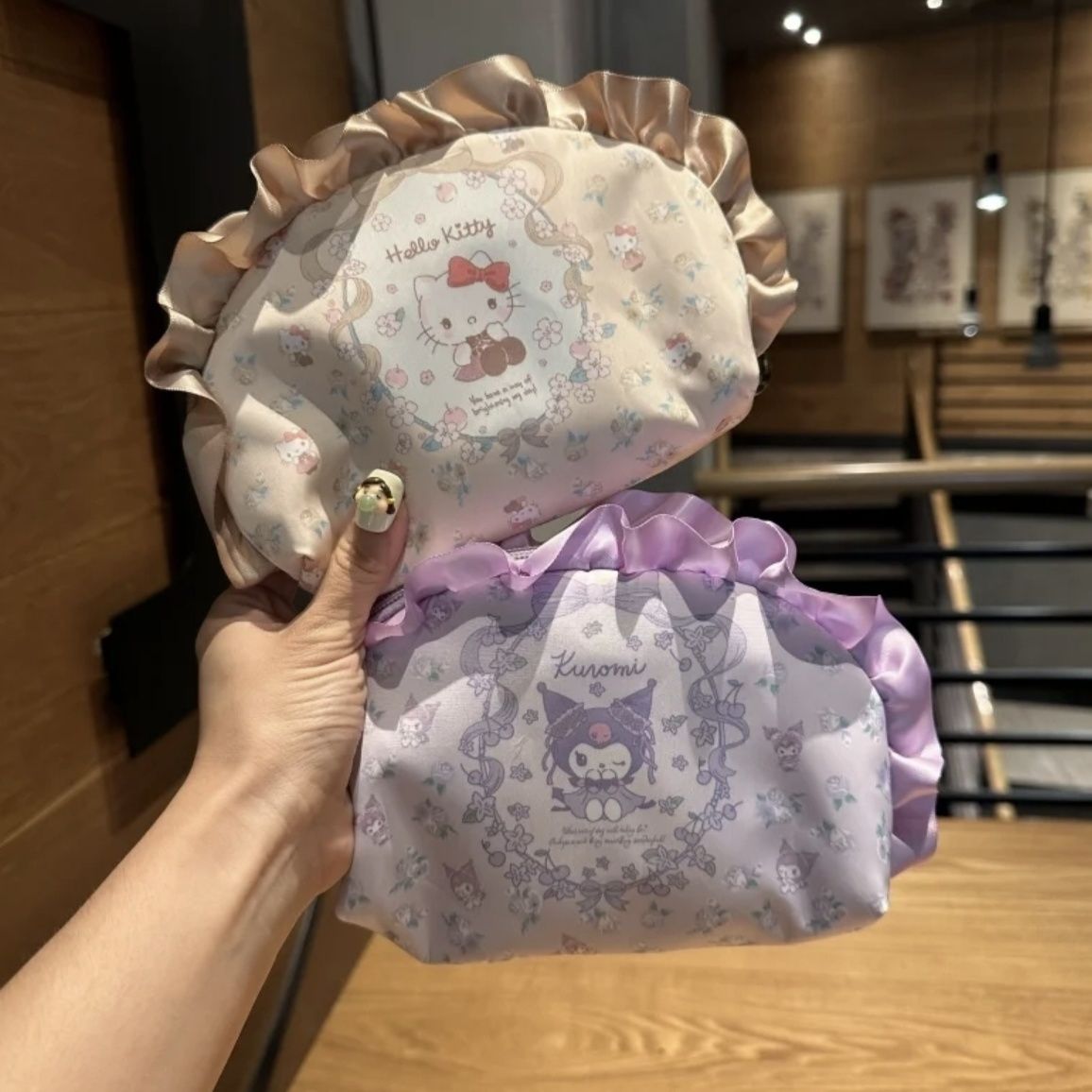 新しいサンリオ クロミ シナモロール かわいいアニメ漫画化粧 - Luxury Bags In Japan のレビューと価格