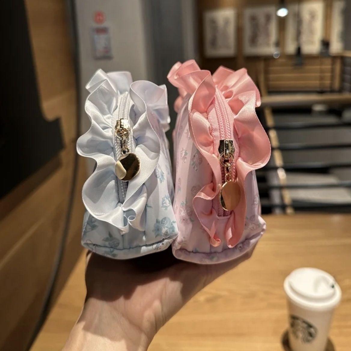 新しいサンリオ クロミ シナモロール かわいいアニメ漫画化粧 - Luxury Bags In Japan のレビューと価格
